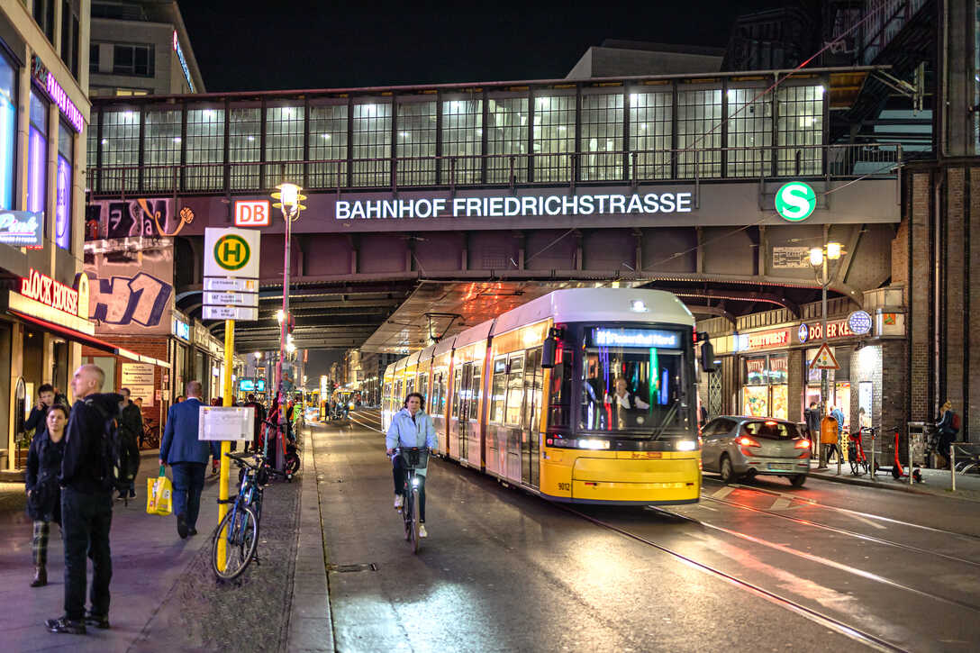 Bahnhof Friedrichstraße