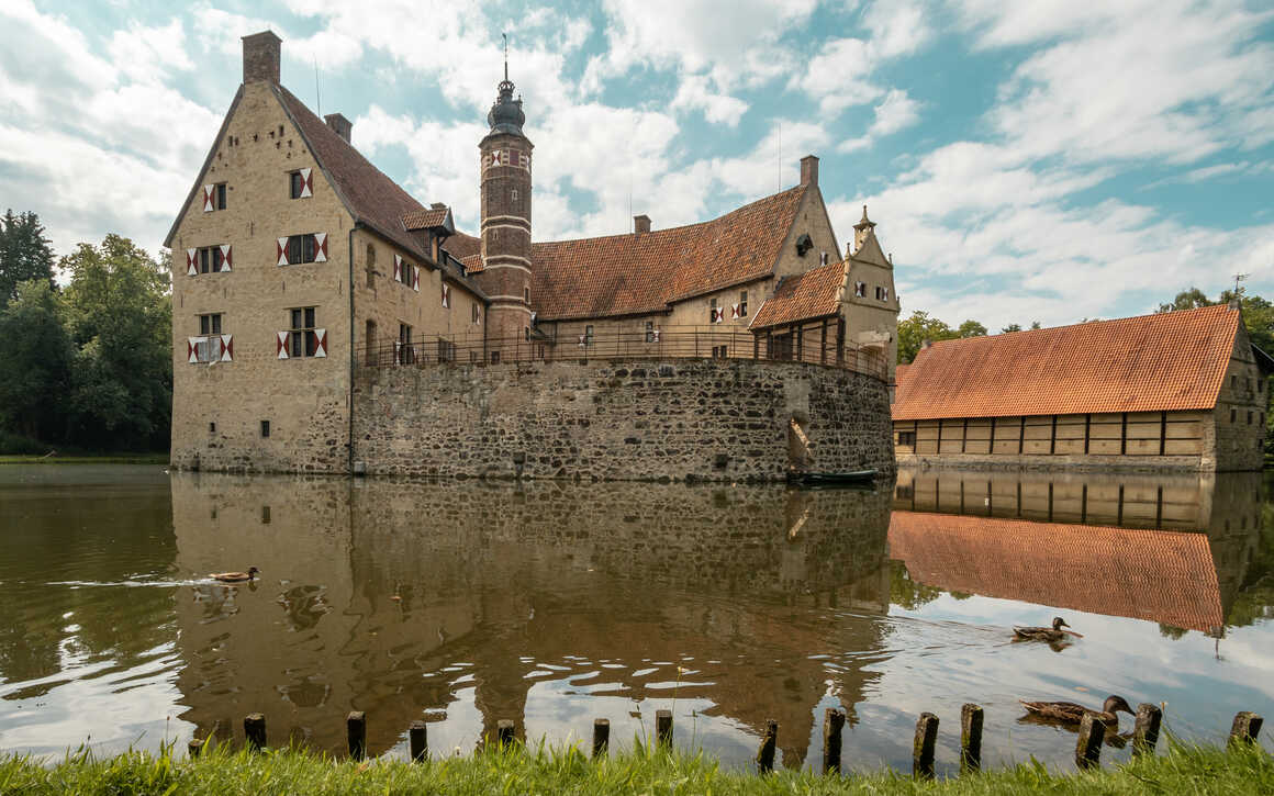 Burg Vischering mit Burgteich