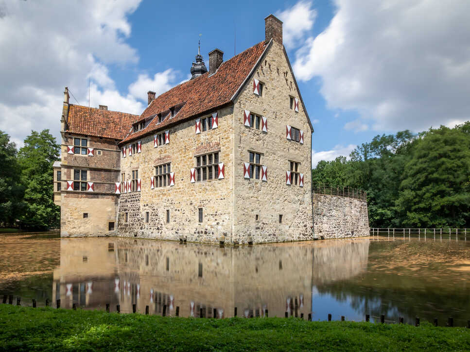 Burg und Burgteich