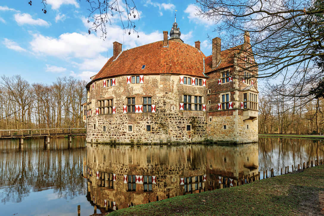 Burg Vischering im Frühling
